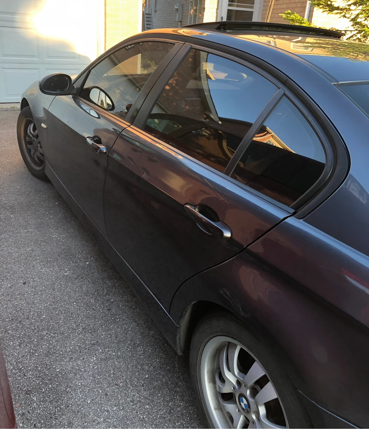 BMW 323i  Sedan - photo 3