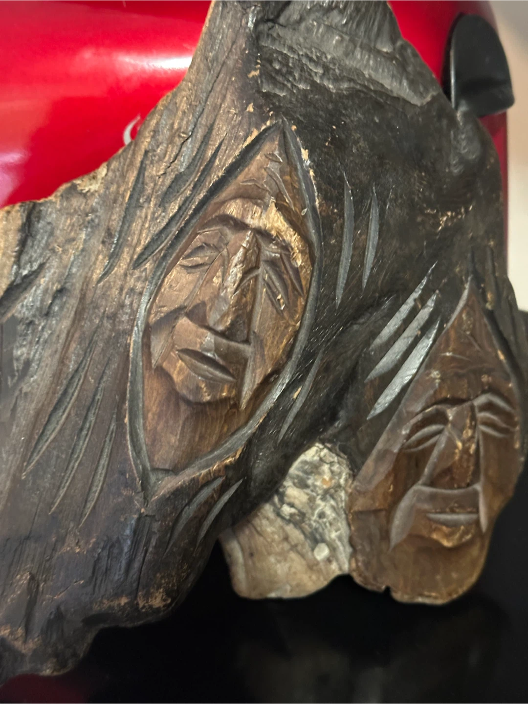 Vintage  Signed 1984 First Nations Carving - photo 3