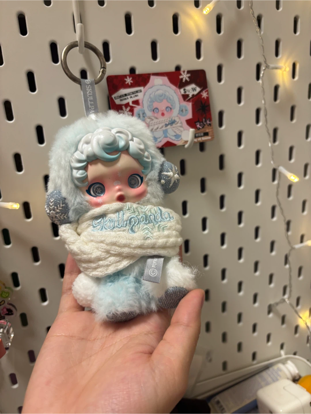 POPMART Skullpanda Winter Symphony Plush Keychain - Snow