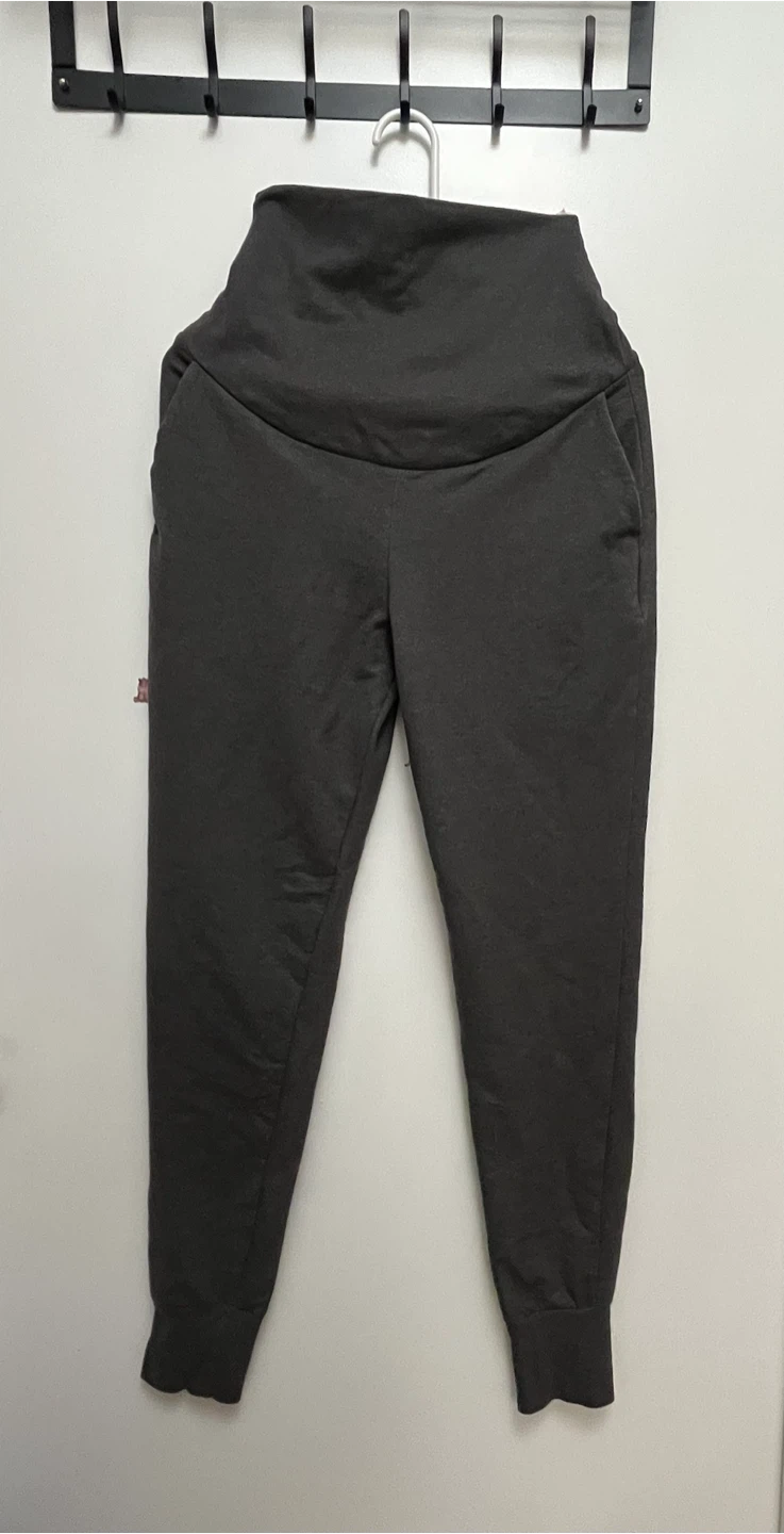 H&M Mama Maternity Pants Size US 10