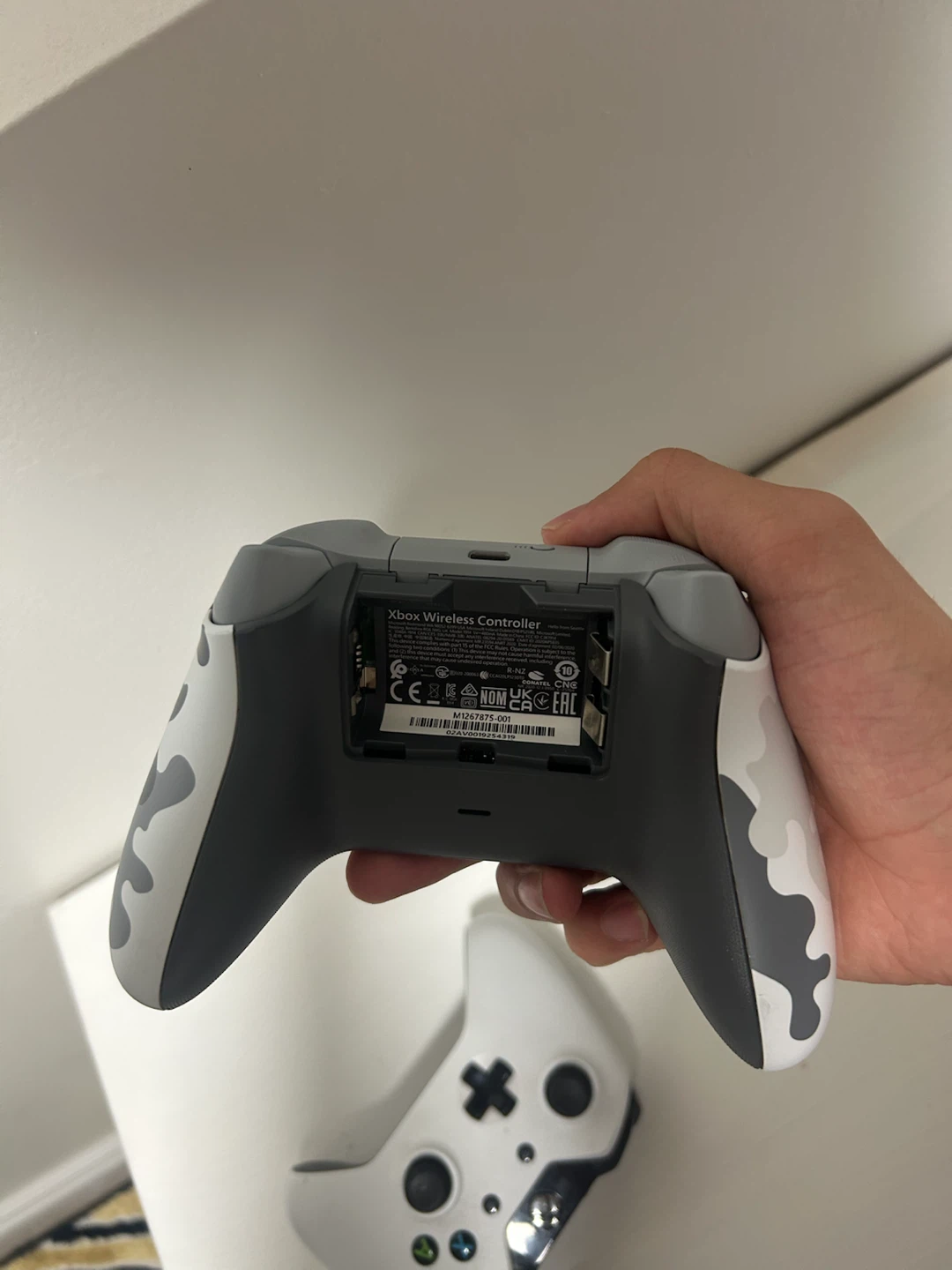 Xbox Wireless Controller - photo 2
