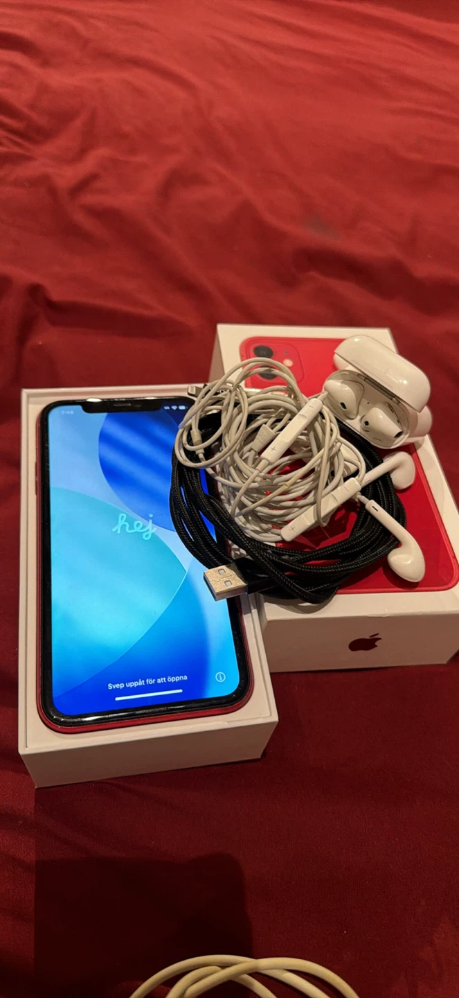 Apple iPhone 11 - Red - photo 3