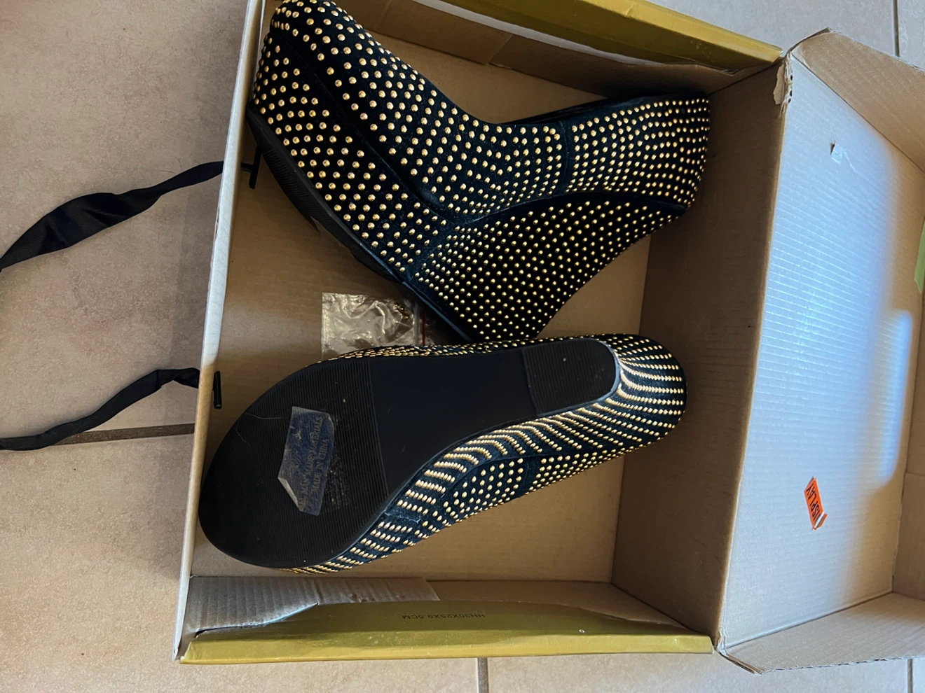 Posh Studded Black Heels - photo 3