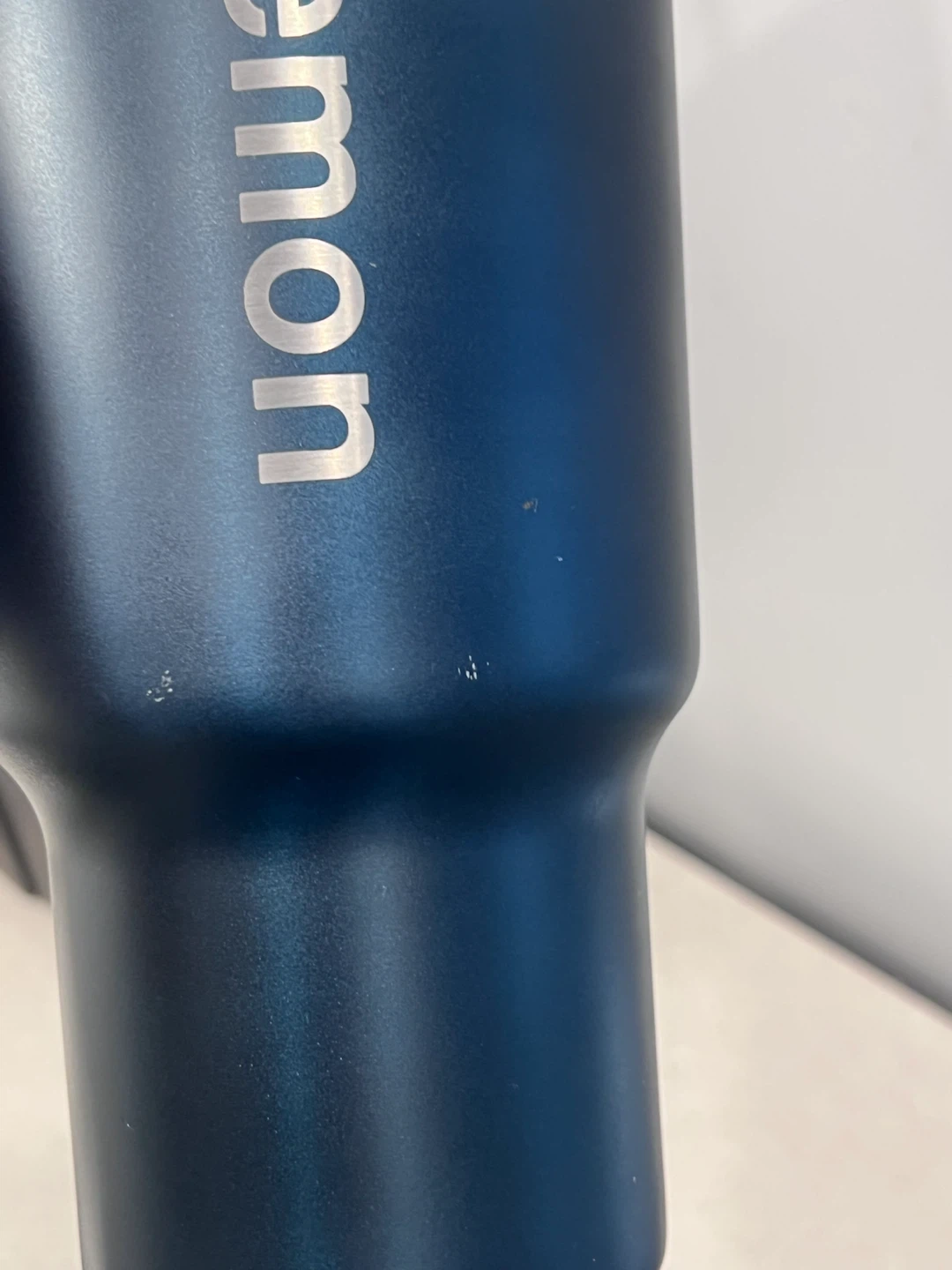 Lululemon Tumbler, 40oz. Pretty metallic blue - photo 2