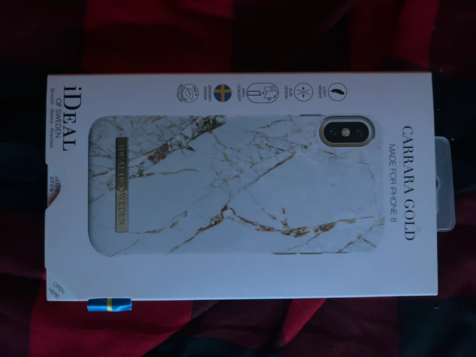 IDEAL OF SWEDEN Carrara Gold Phone Case for iPhone 8