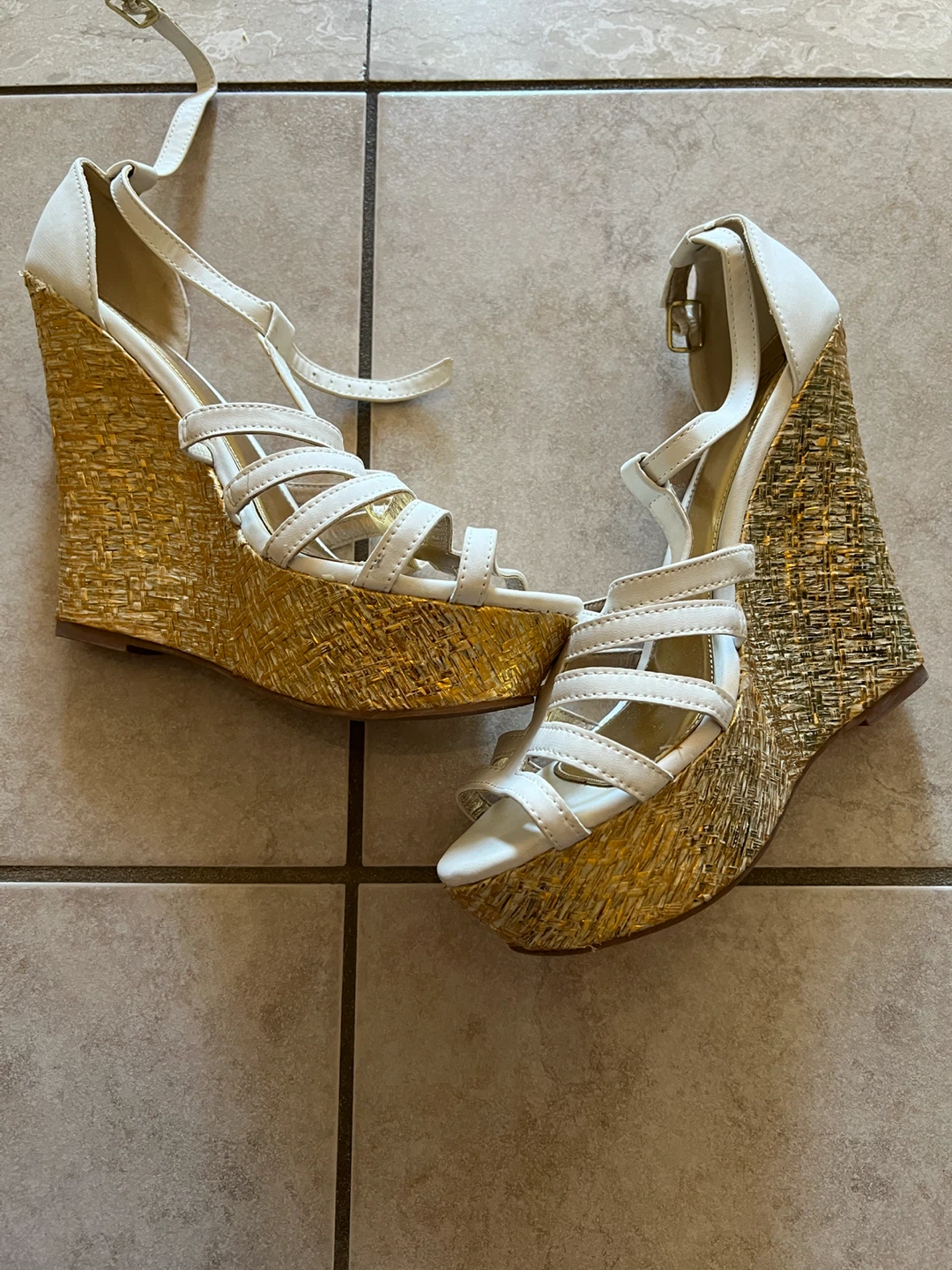 Bebe White & Gold Wedge Sandals - photo 2