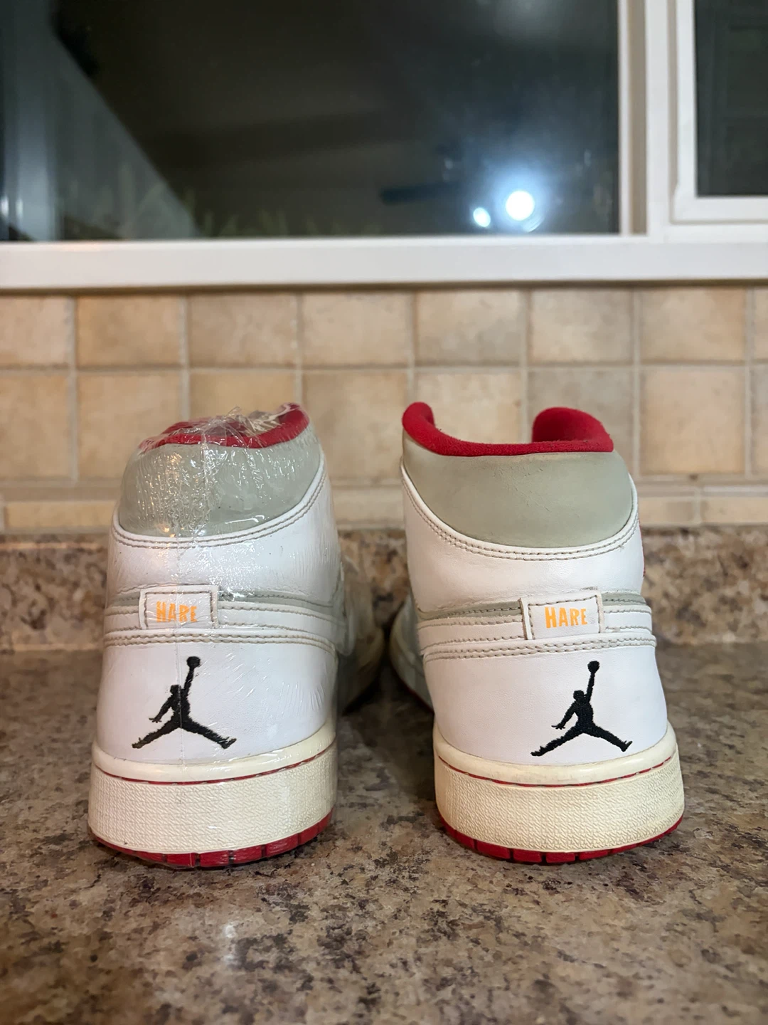 Air Jordan 1 Mid SE Hare Sneakers - photo 2