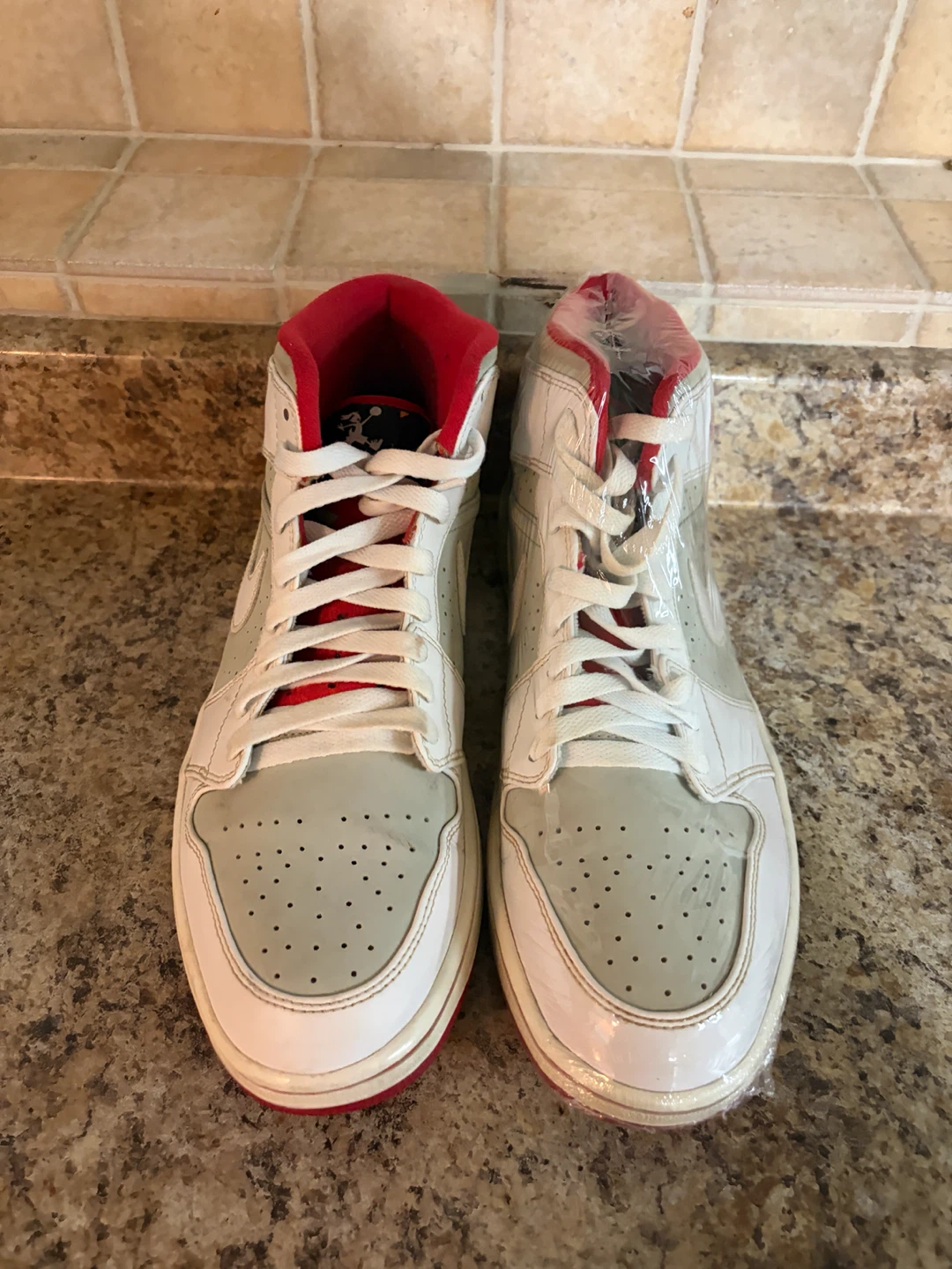 Air Jordan 1 Mid SE Hare Sneakers - photo 4