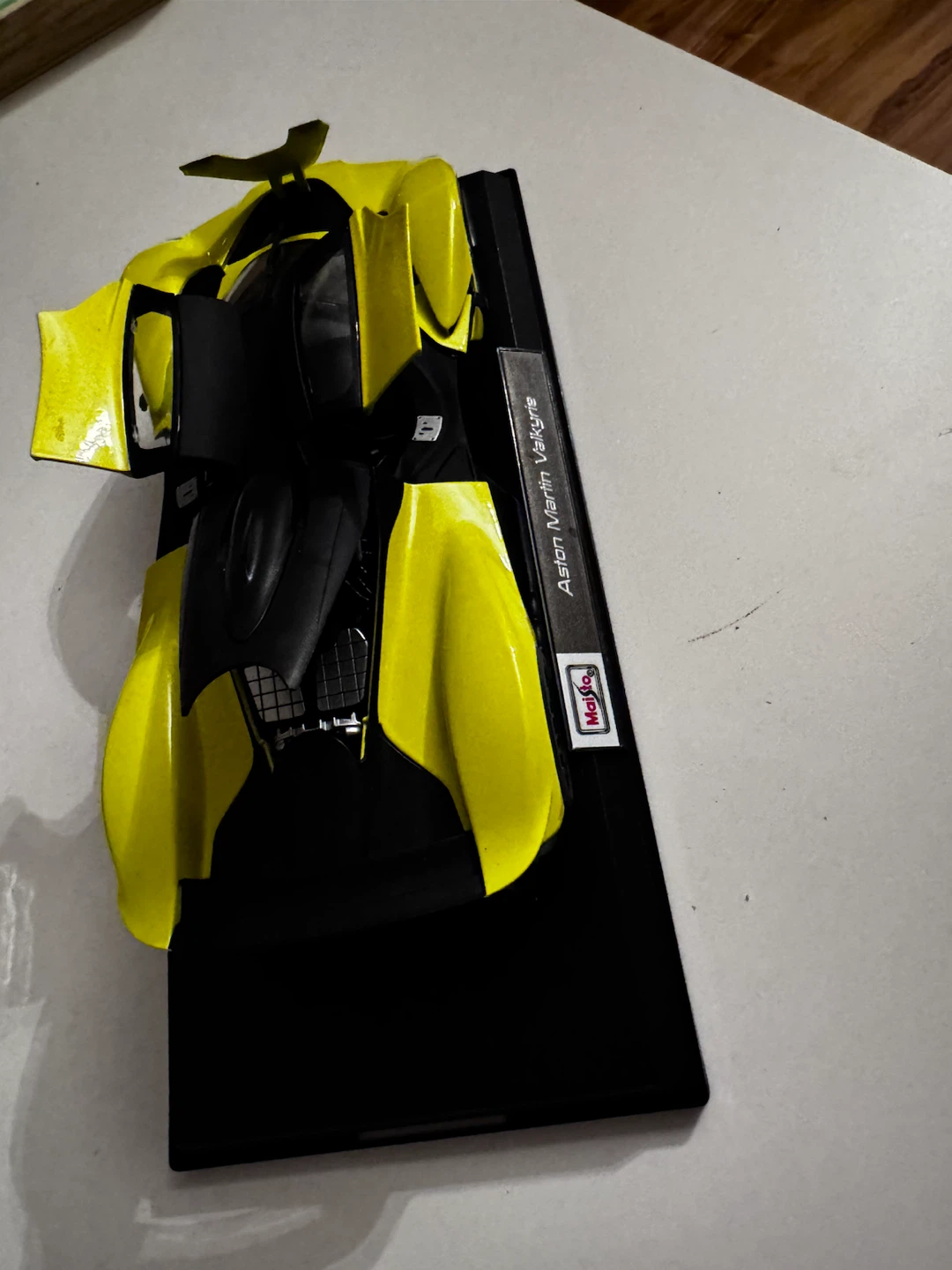 Maisto Aston Martin Valkyrie Model Car - Yellow/Black - photo 2