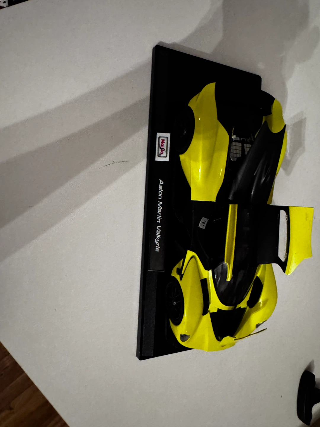 Maisto Aston Martin Valkyrie Model Car - Yellow/Black - photo 3