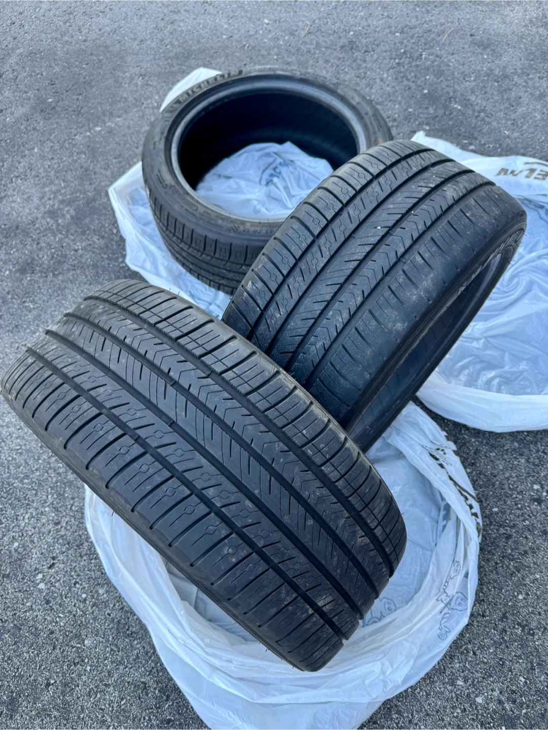 Michelin Pilot Sport 4 All Season Tires 225/45ZR17 (have 3) - photo 2