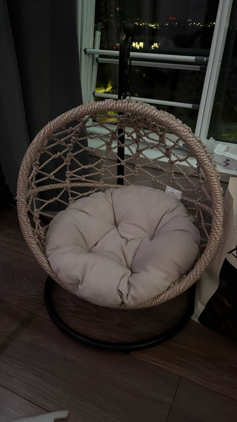 Small swinging hammock cat bed