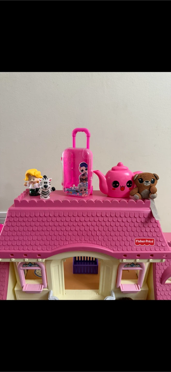 Giant Doll House with Dolls, Barbies and Toys - photo 5