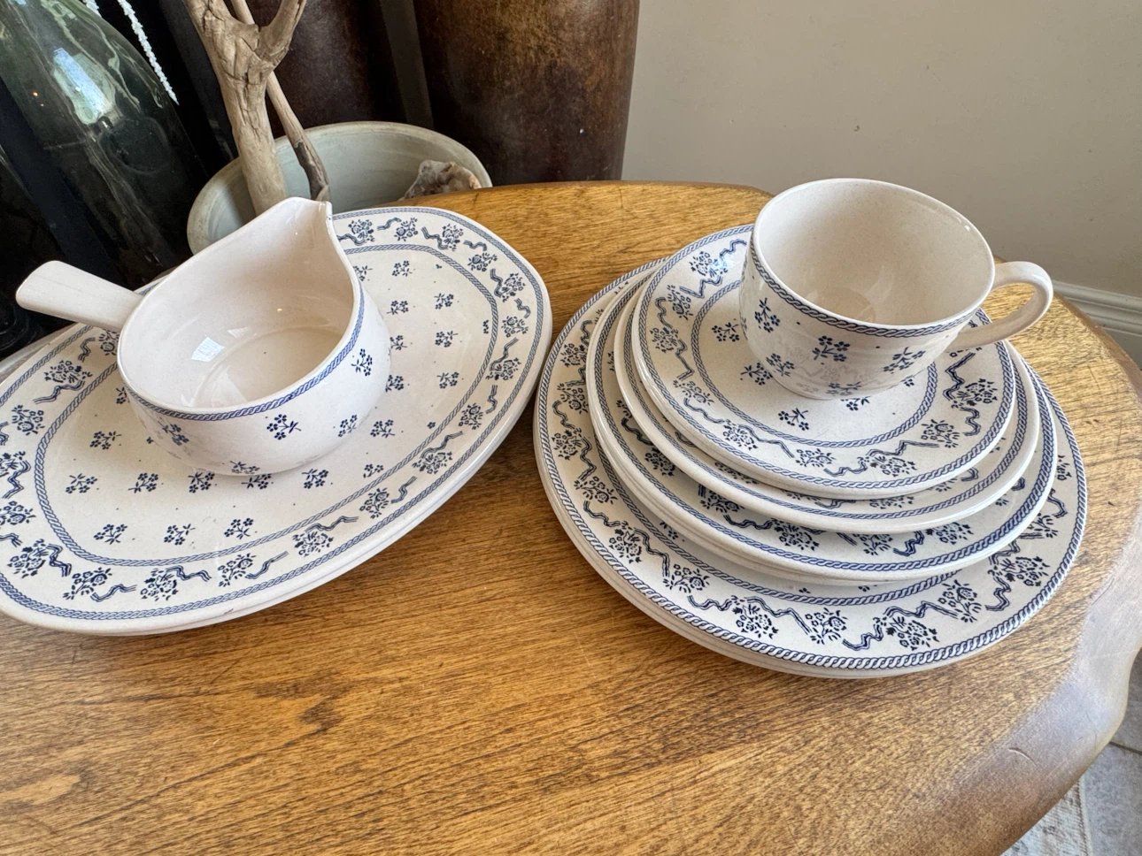 Johnson Brothers Petite Fleur Ironstone Dinnerware Set - photo 4