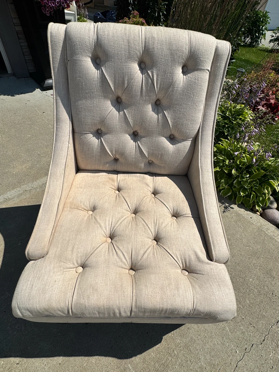 Tufted Accent Chair - Light Beige Linen - photo 2