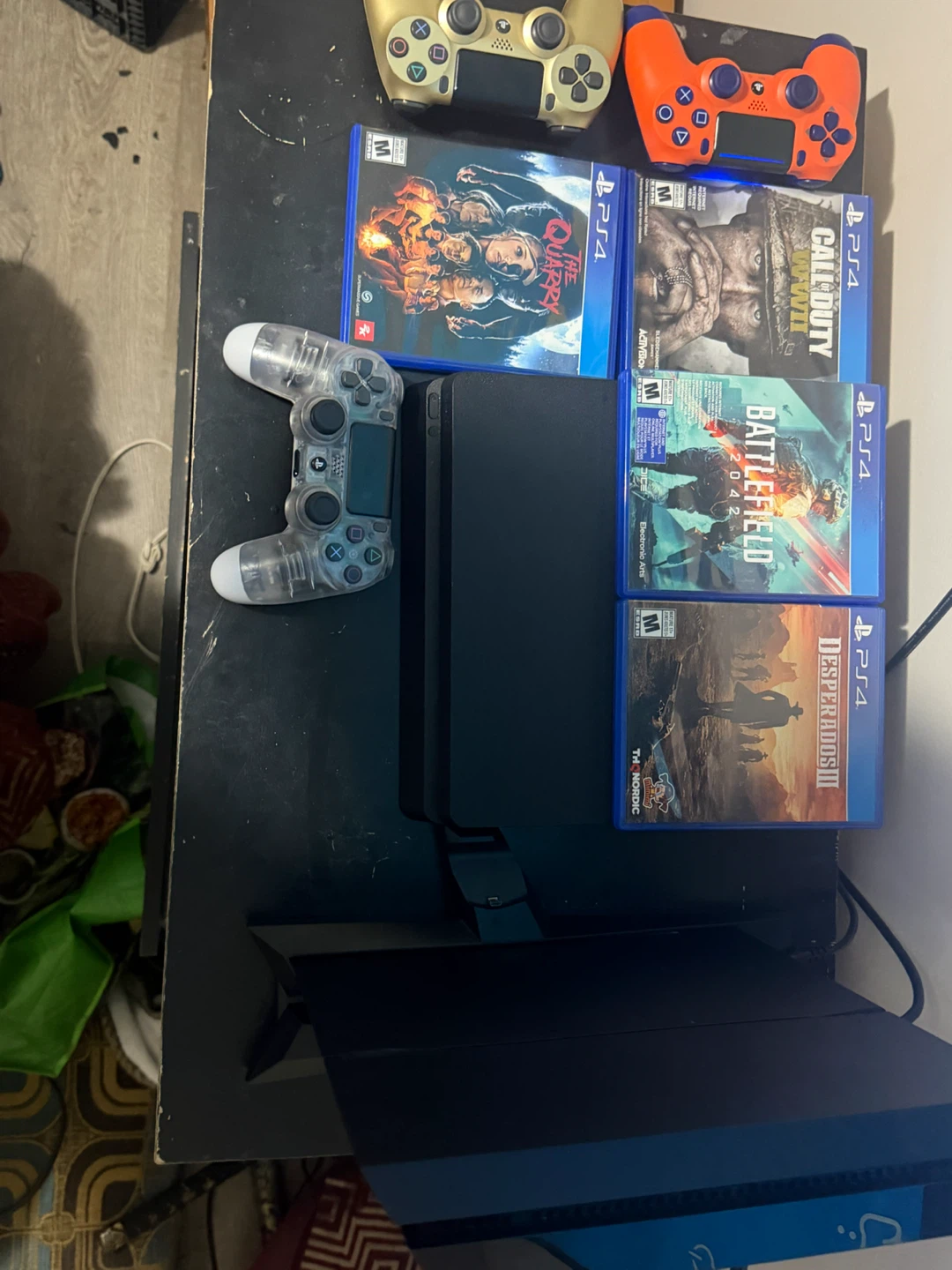2 PS4 Console with 4 Games and Controllers - photo 3