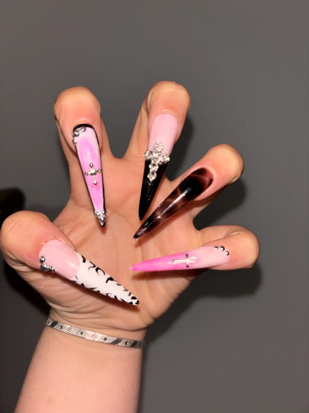 Nails - photo 3
