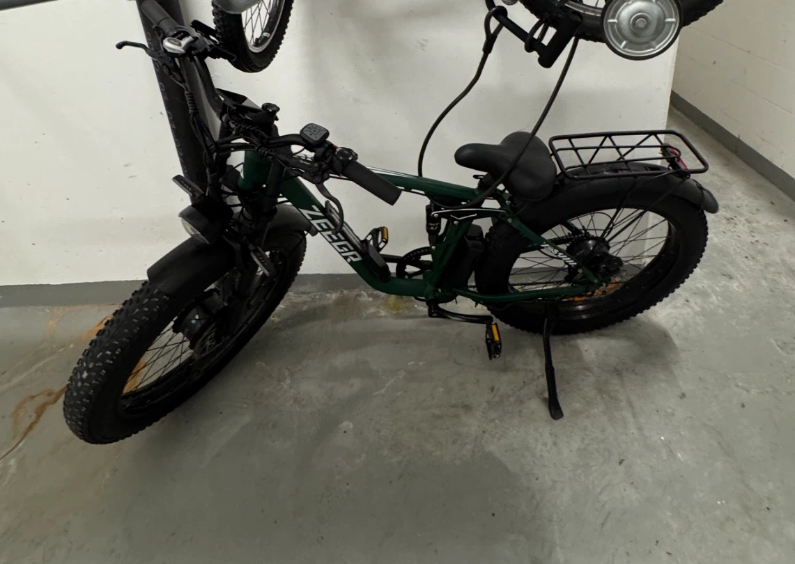 Green ZEEGR  Fat Bike 2000w but the brand spare backlight - photo 2