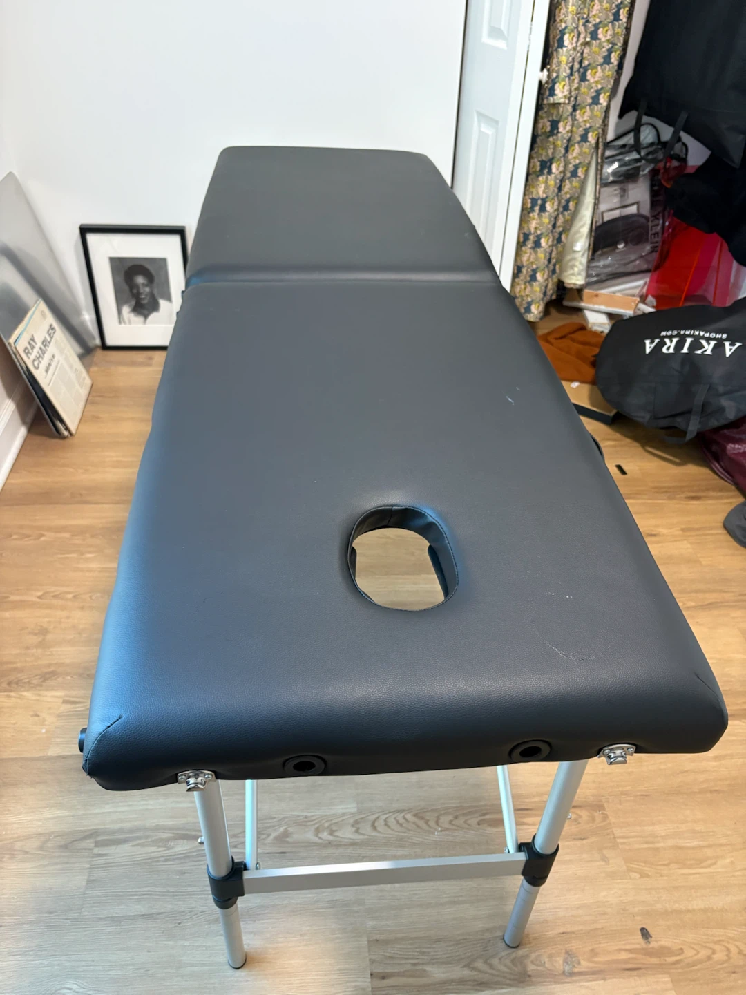 Black Massage Table - photo 3