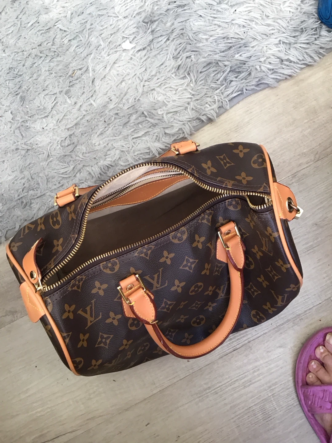 Louis Vuitton Speedy 30 Monogram Canvas Handbag - photo 4