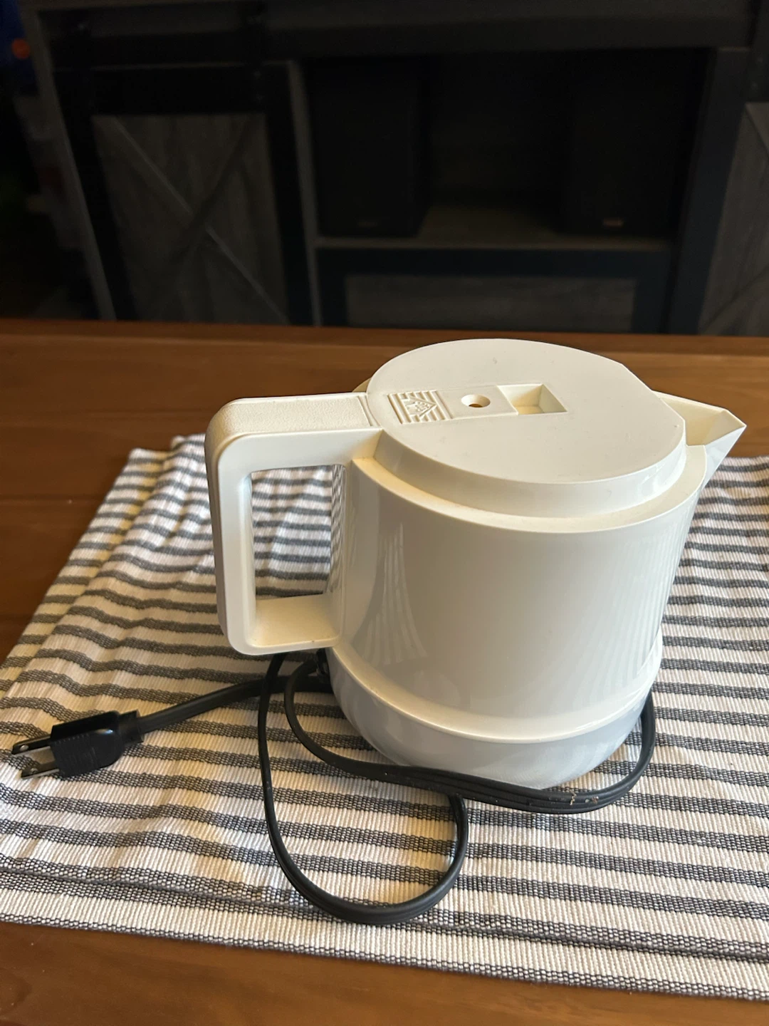KitchenWorks White Electric Kettle - photo 2