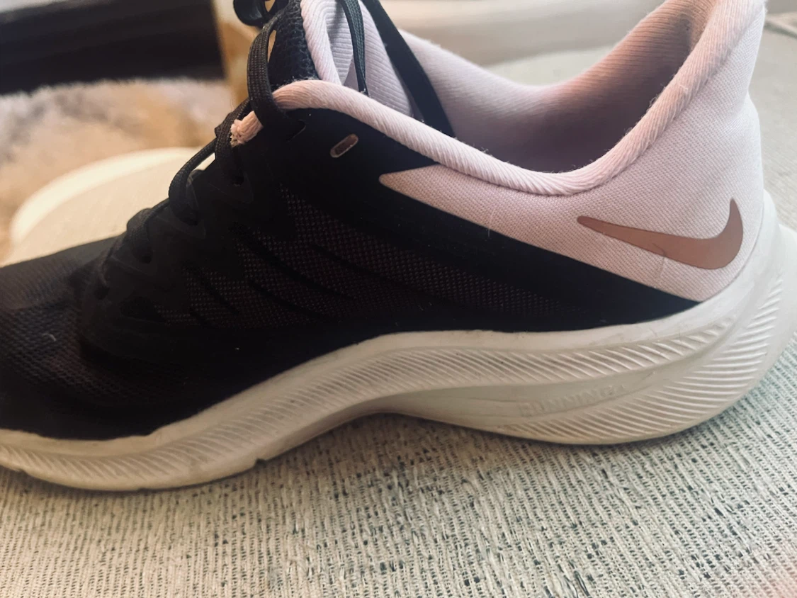 Nike Running Shoes - sz9 Black/Pink - photo 3