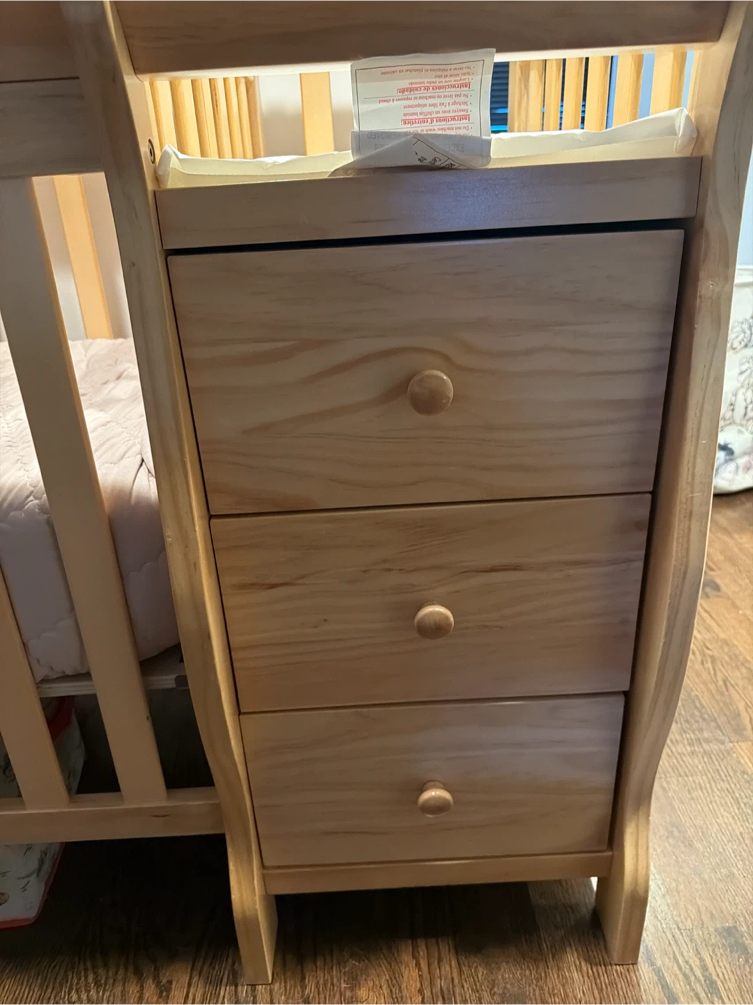 Wooden Crib with Changing Table - photo 2