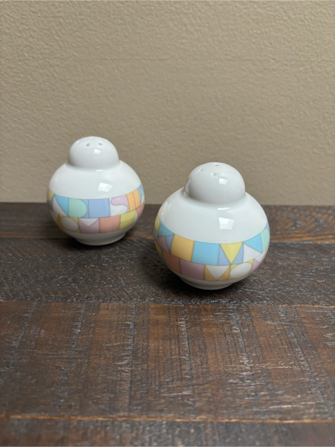 Free Vintage Ceramic Salt & Pepper Shakers