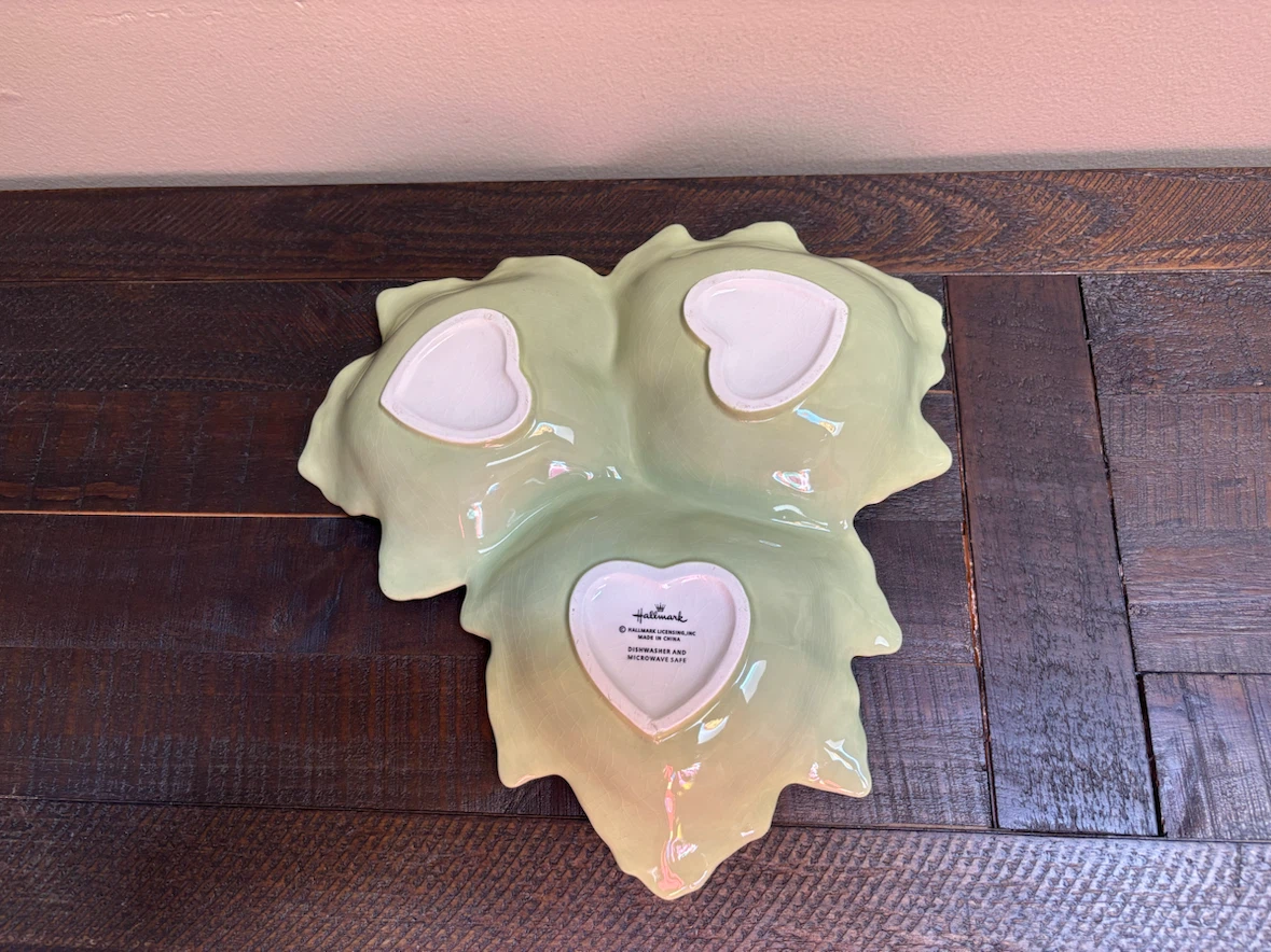 Free Hallmark Leaf Shaped Serving Dish - photo 2