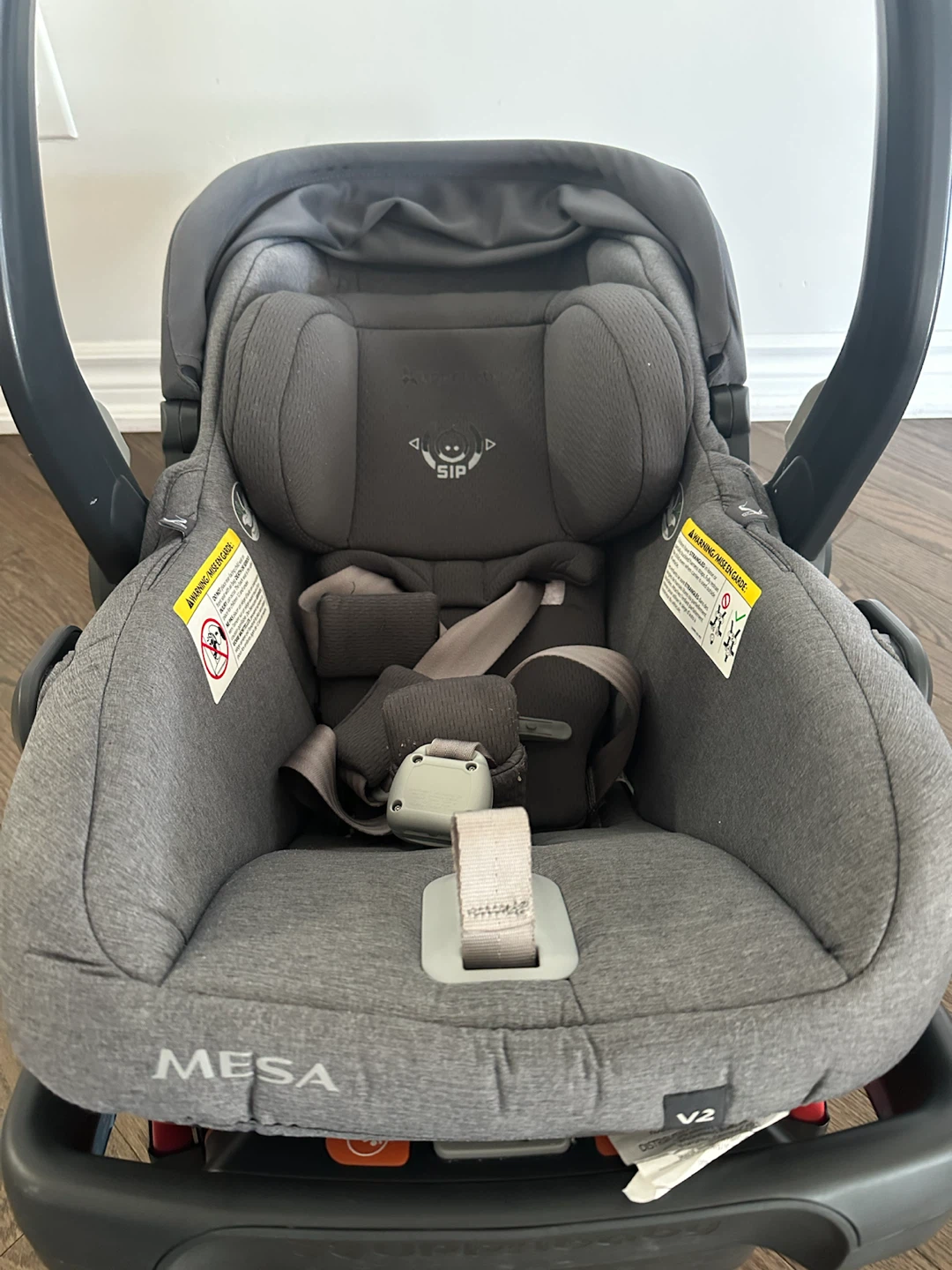 UPPAbaby Mesa V2 Infant Car Seat + Base – Like New - photo 5
