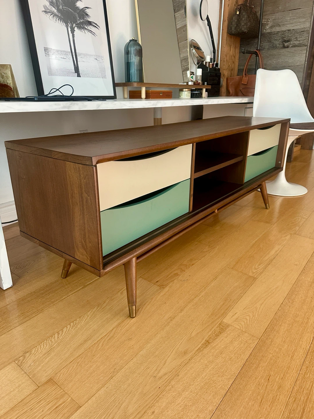 VINTAGE MCM STYLE WALNUT CREDENZA TV STEREO ENTERTAINMENT UNIT - photo 2