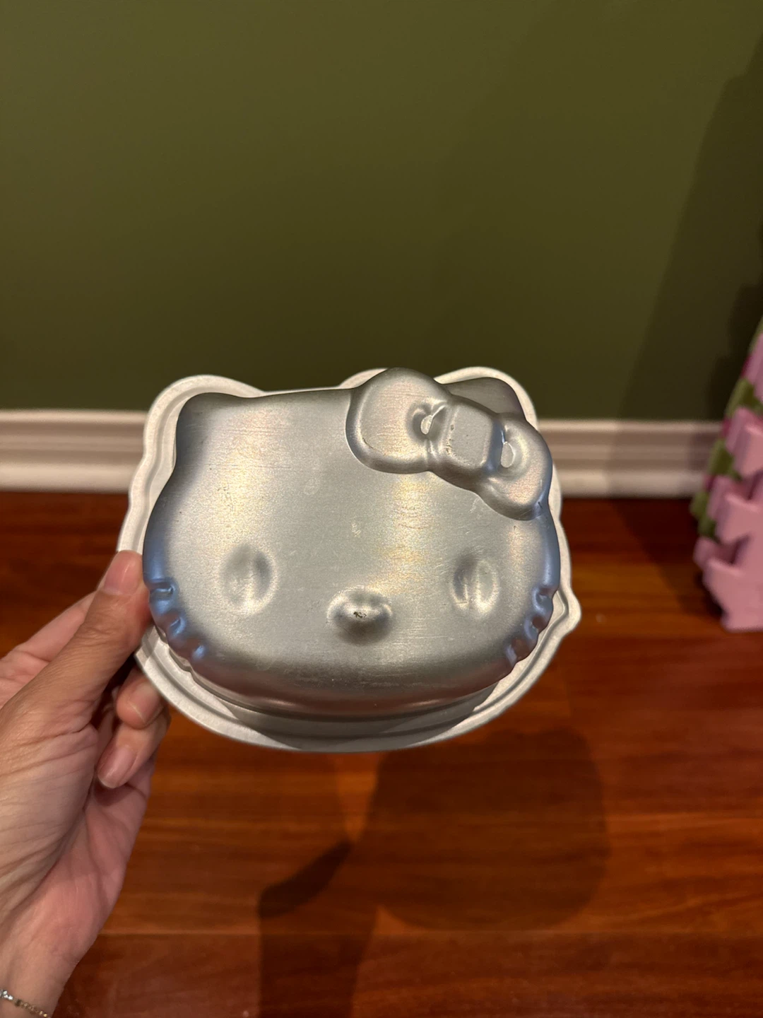 Hello Kitty Shaped Cake Pan - photo 2