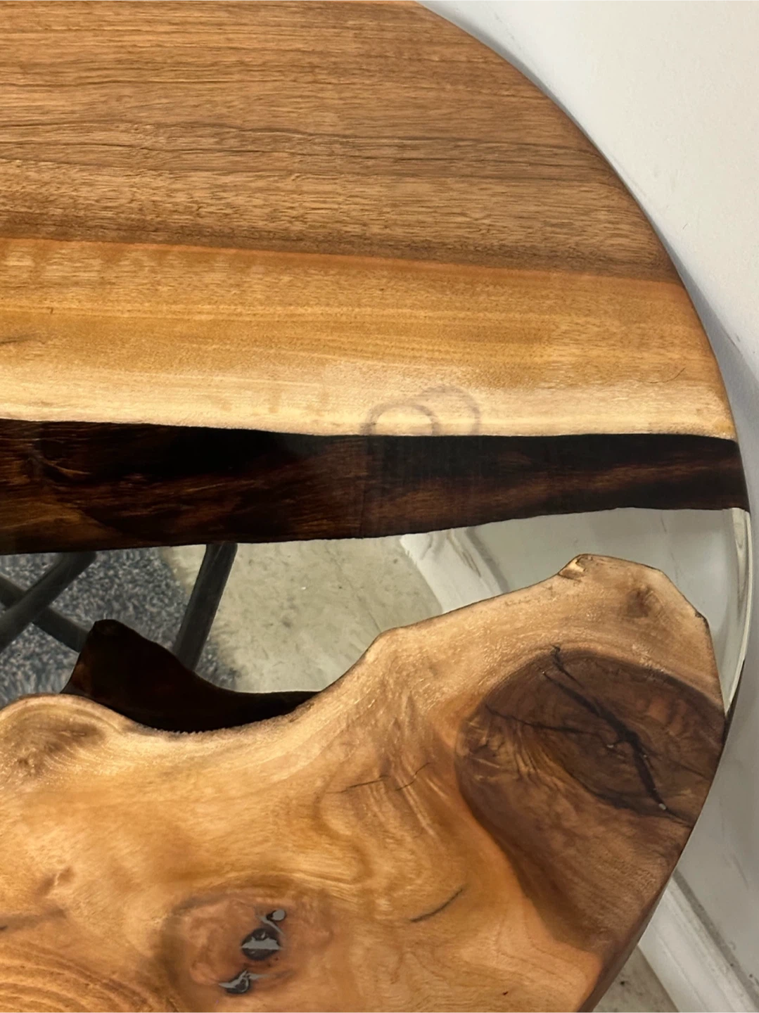 Wood/Resin Table - photo 3