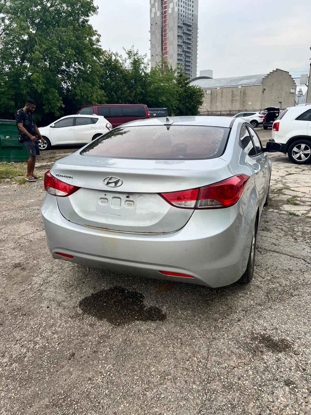 Silver Hyundai Elantra - photo 4