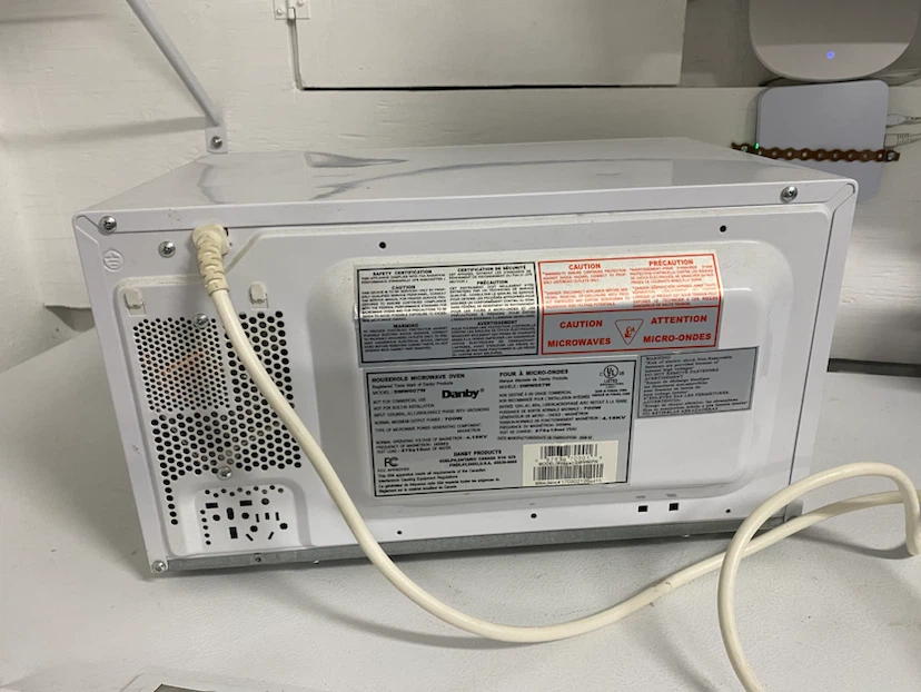 Danby White Microwave Oven - photo 3