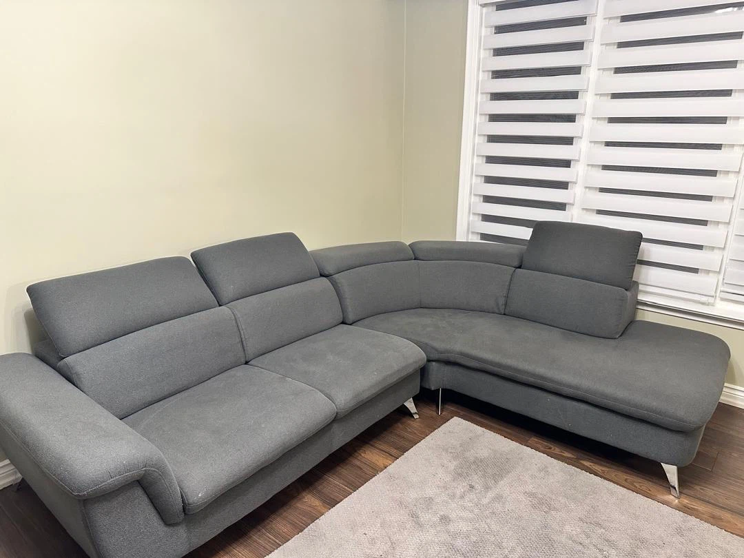 Structube Kenley Sectional with Adjustable Headrests