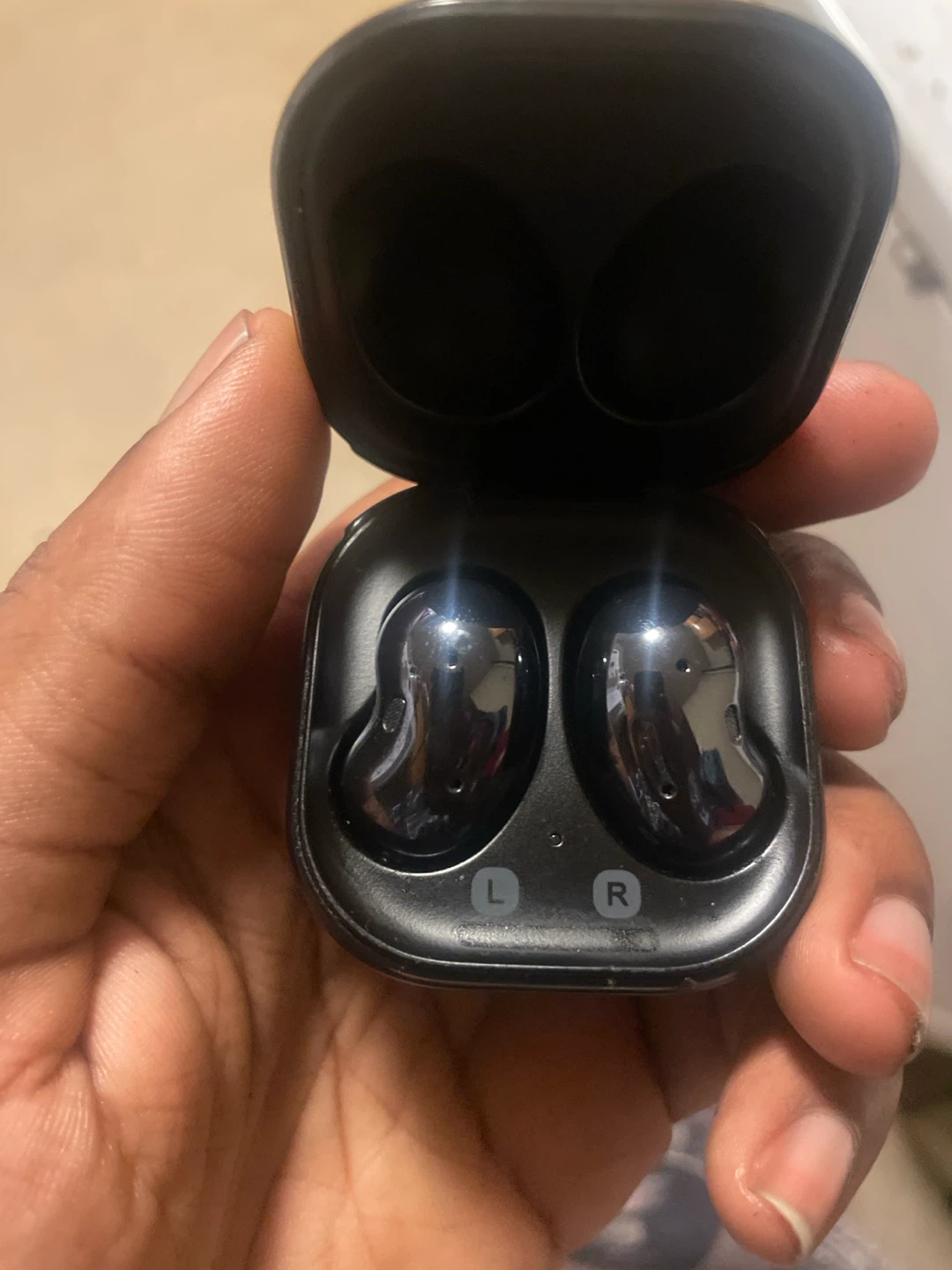 Samsung Galaxy Buds Live Wireless Earbuds - Black - photo 2