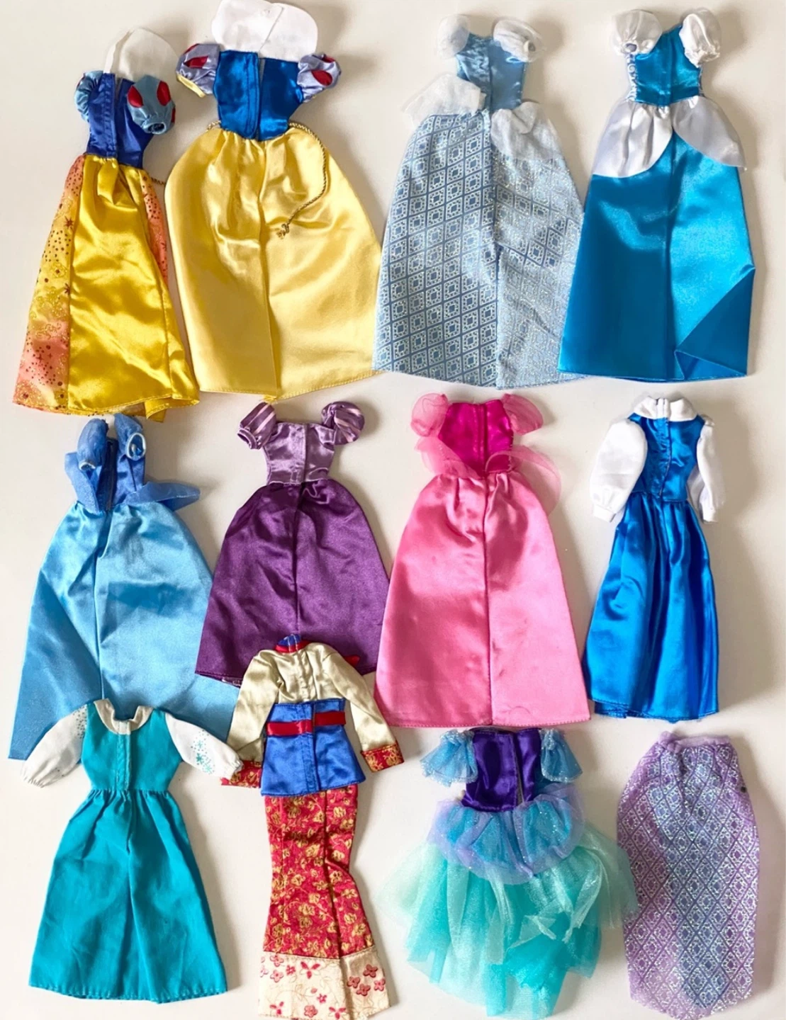 Lot of 9 Disney Princess Doll Dresses & Outfit - photo 2
