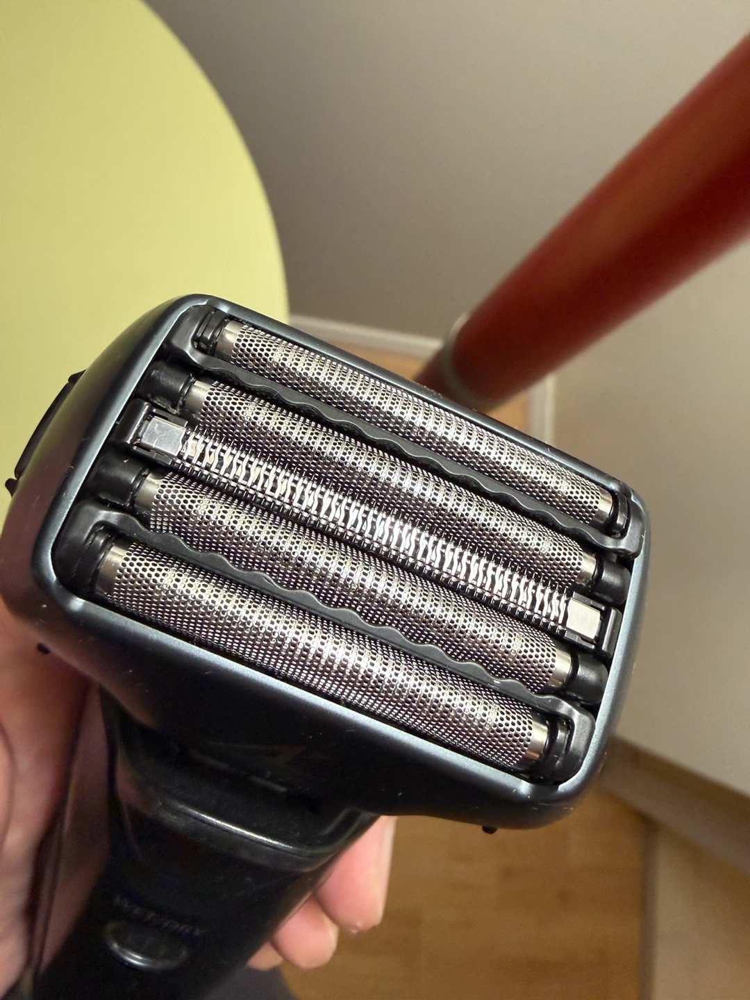 Panasonic 5 blade Wet/Dry Electric Shaver (eslv97) - photo 3