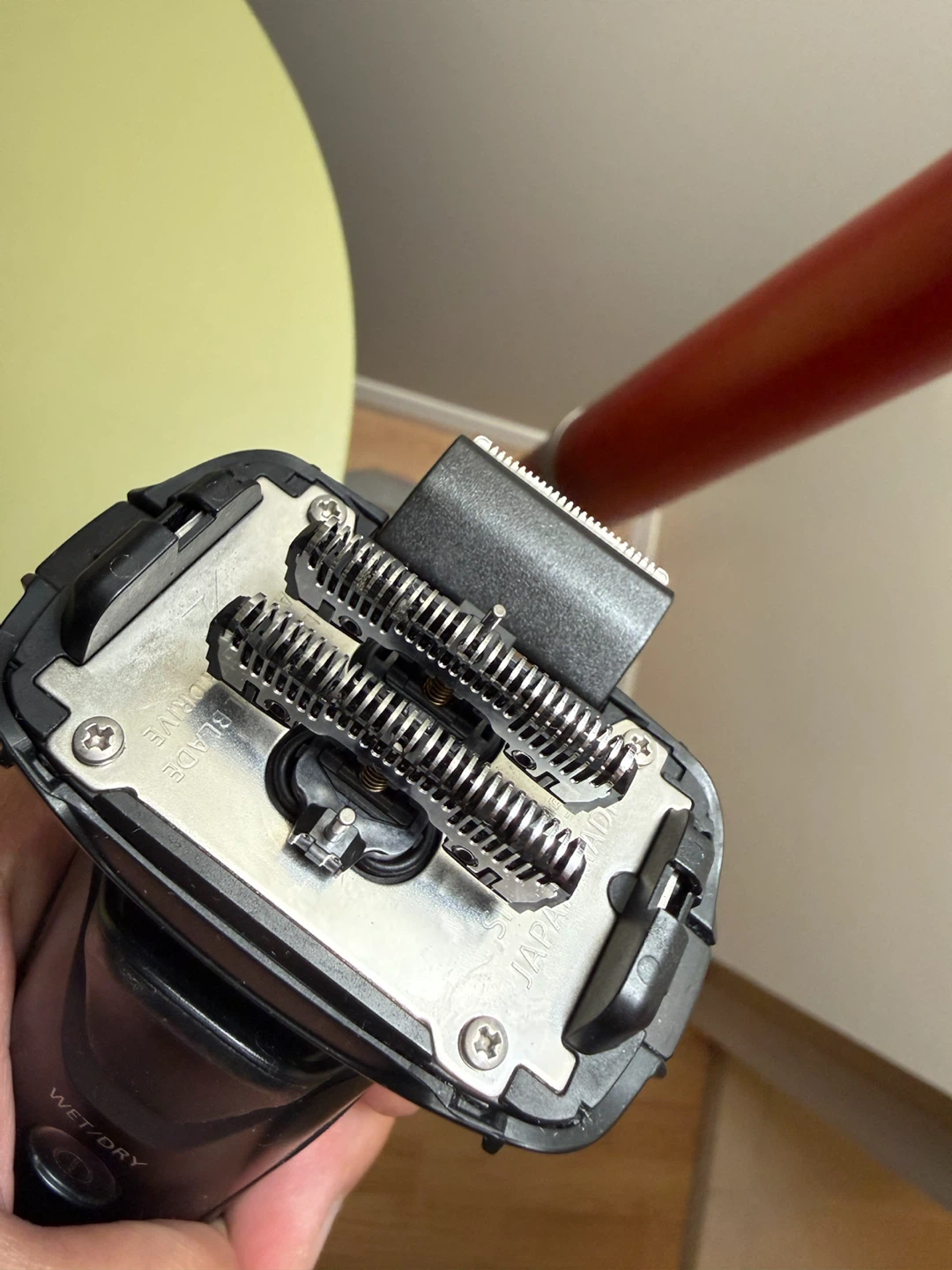 Panasonic 5 blade Wet/Dry Electric Shaver (eslv97) - photo 4