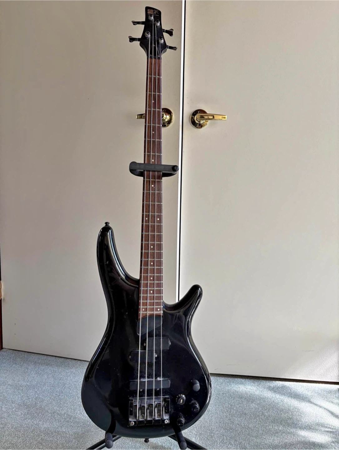Ibanez Soundgear SGSR electric bass guitar - Black