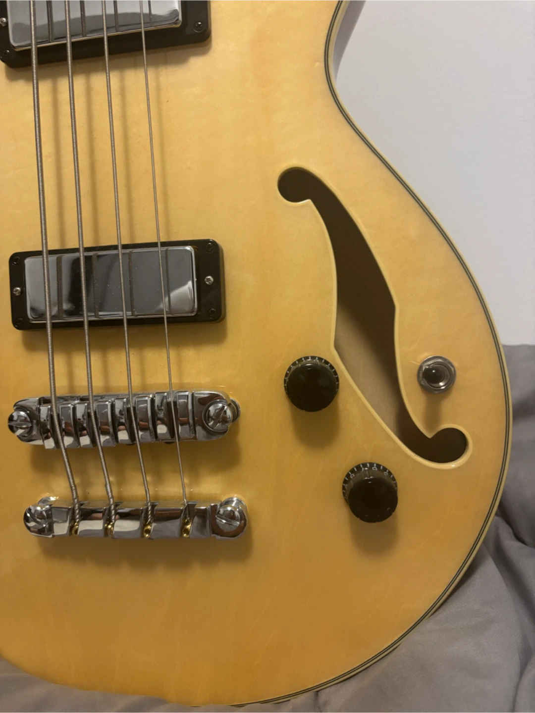 Ibanez AGB200 NT Electric Bass Guitar - photo 4