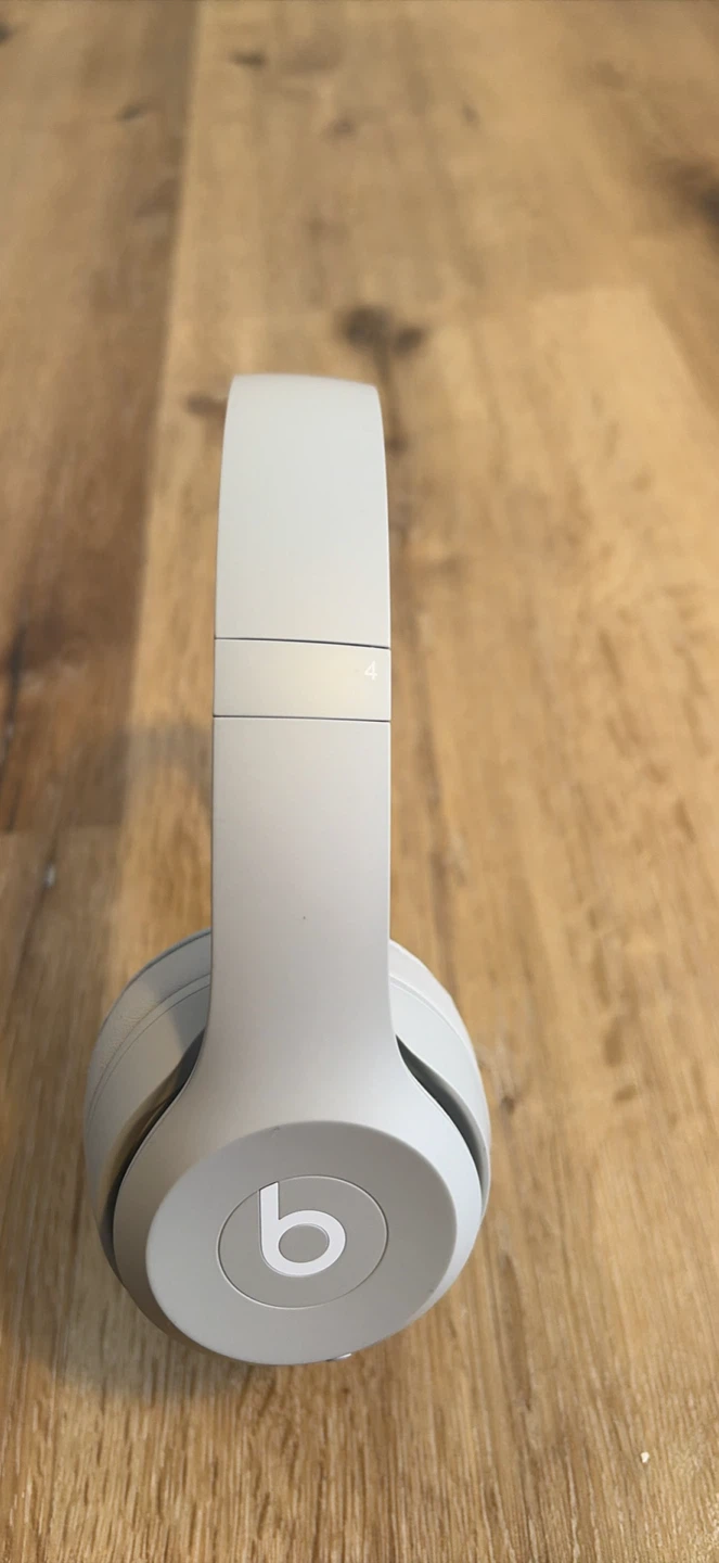 Beats Solo4 Wireless On-Ear Headphones - White - photo 3