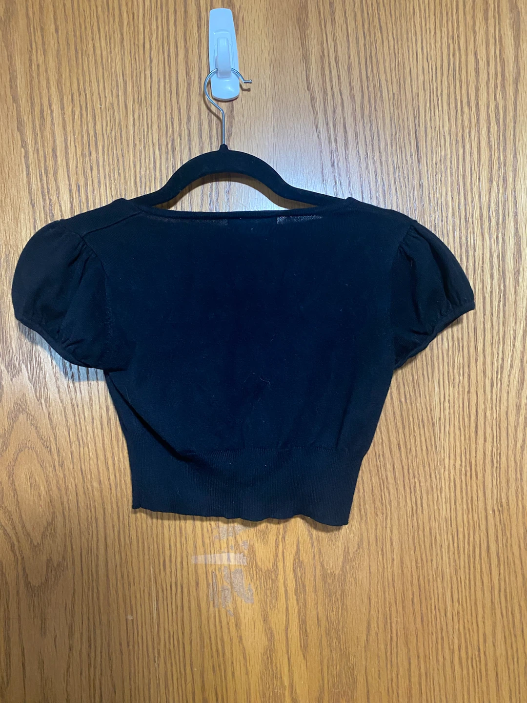 Black Cropped Scoop-Neck Button-Front cardigan - photo 4