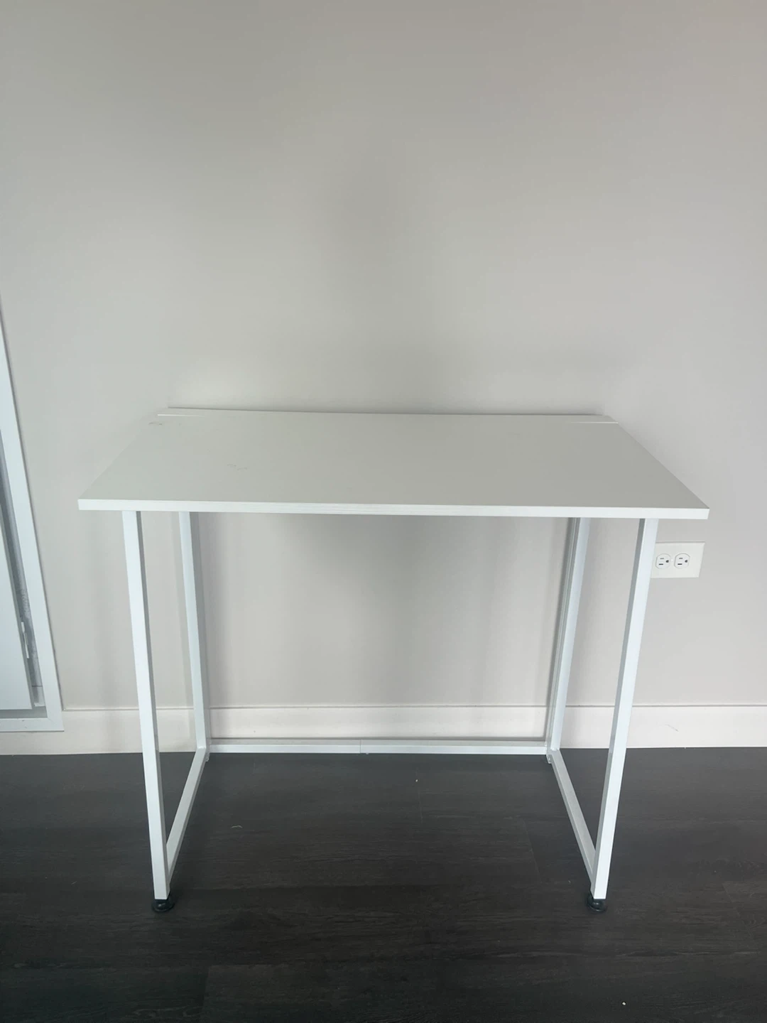 White Desk - photo 2