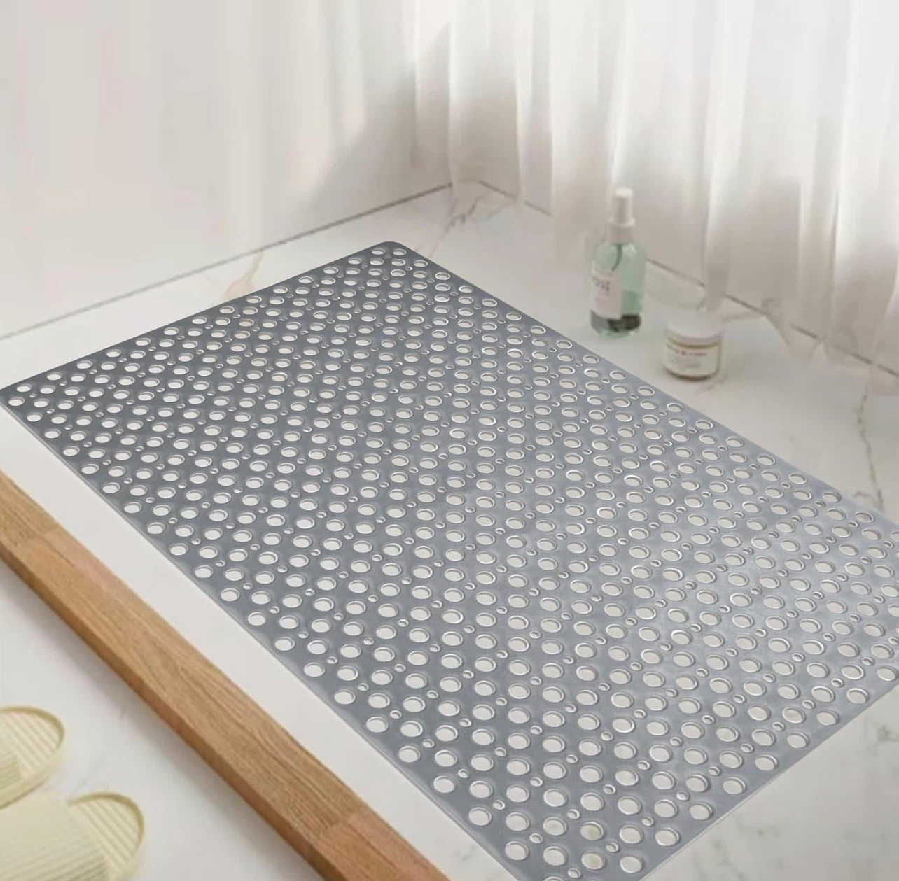 Gray Anti-Slip Bath Mat