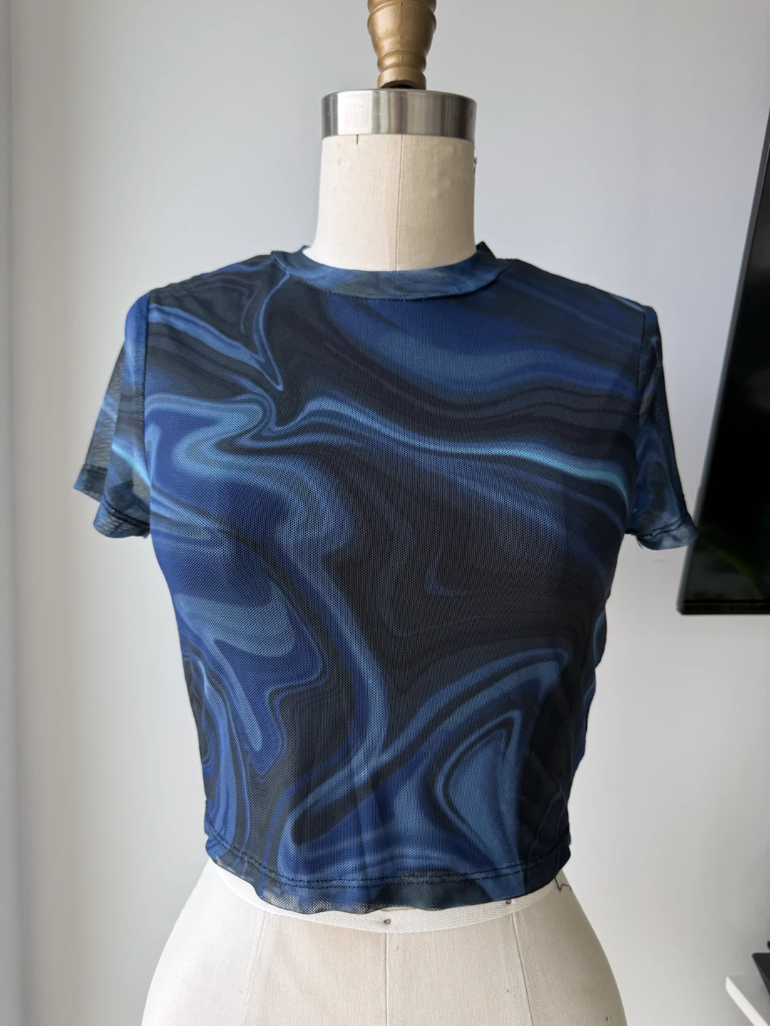 Blue Swirl Mesh Crop Top size xs