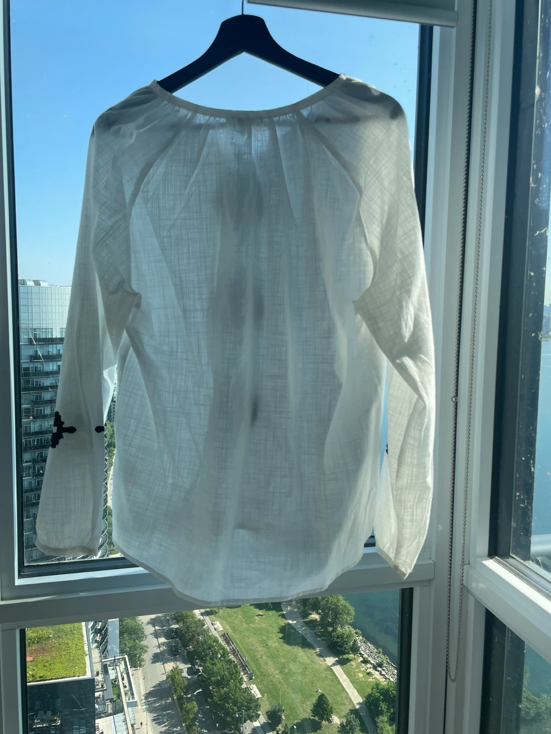 White Linen Blend Embroidered Boho Blouse – Size M (Fits Large) - photo 2