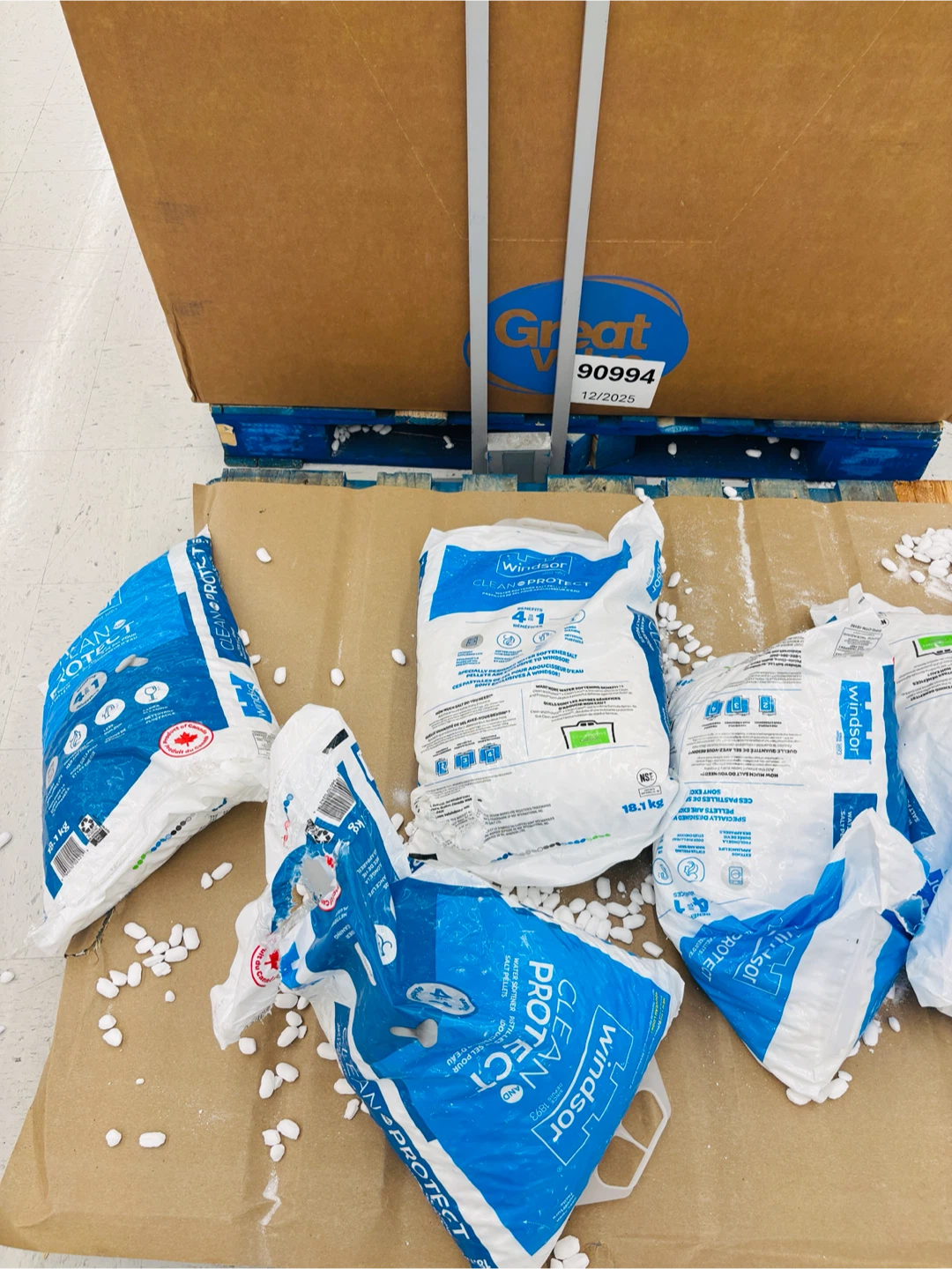 Windsor Clean & Protect Salt Pellets (18.1 kg)