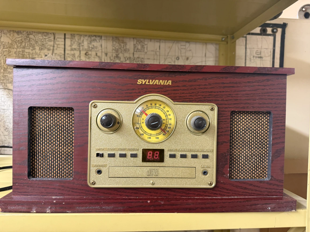 Sylvania Record Player with Built-in Speakers